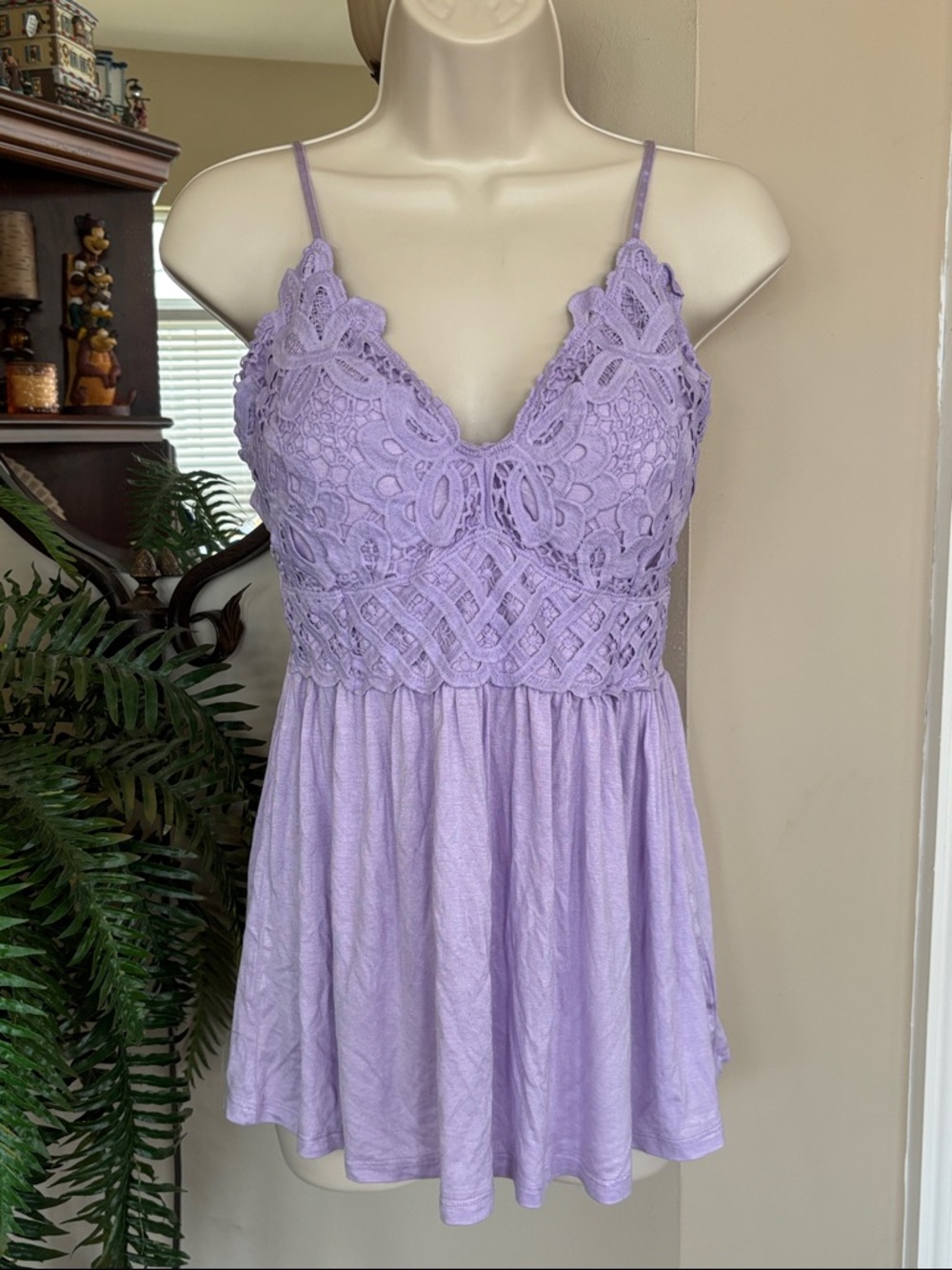 NWT Lavender Purple Crochet Lace Babydoll Tank Top Spaghetti Strap Bra Cups